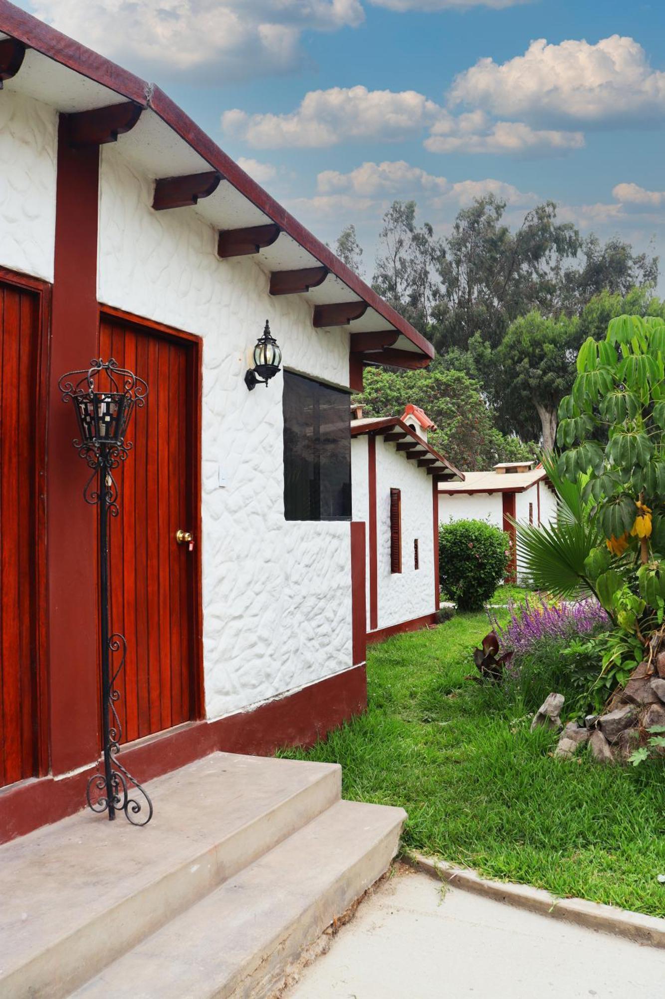 Los Andes - Restaurant & Bungalows シエネギージャ エクステリア 写真