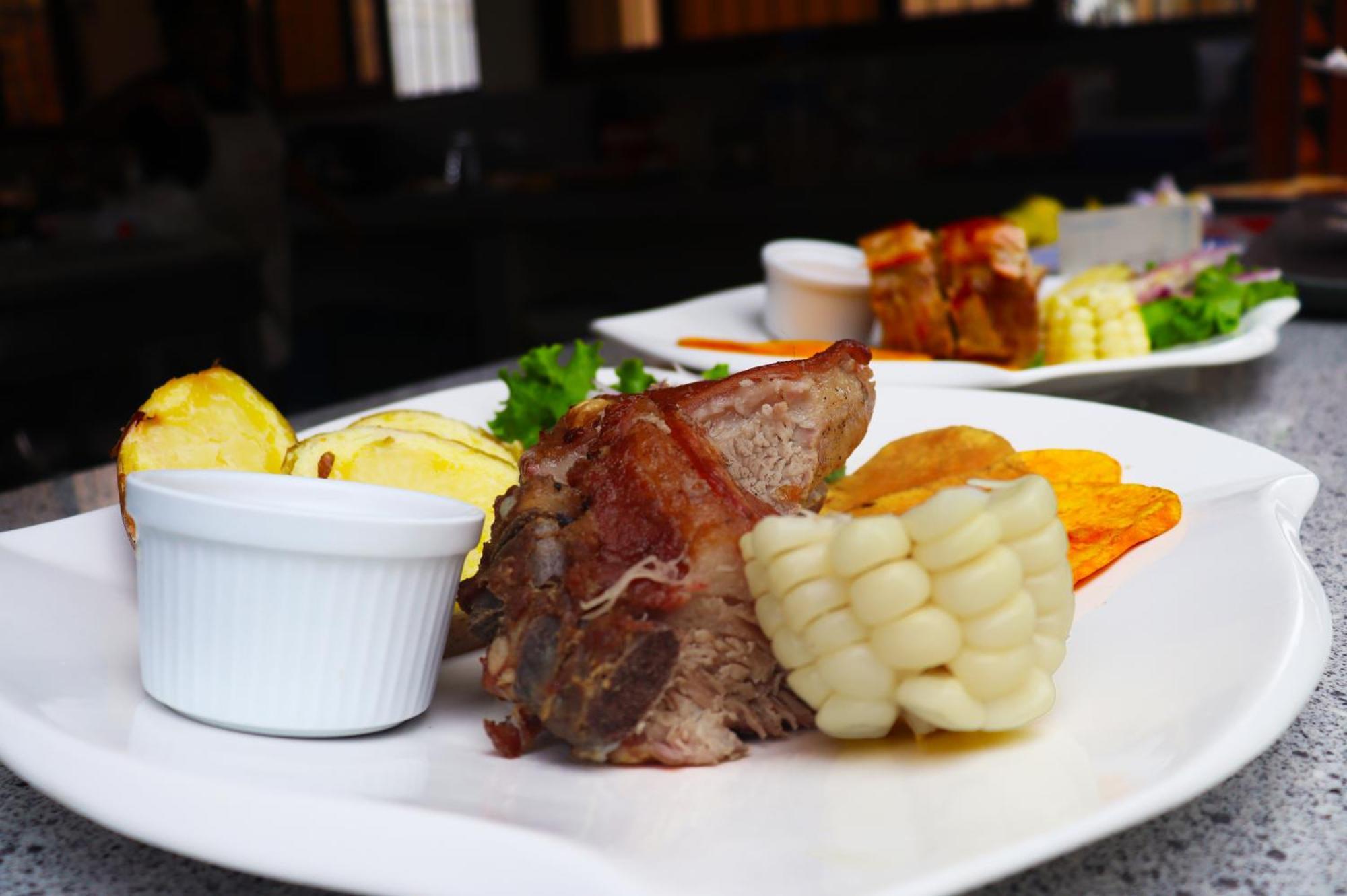 Los Andes - Restaurant & Bungalows シエネギージャ エクステリア 写真